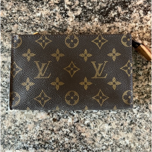 Louis Vuitton Monogram Cosmetic Pouch - Picture 4 of 15